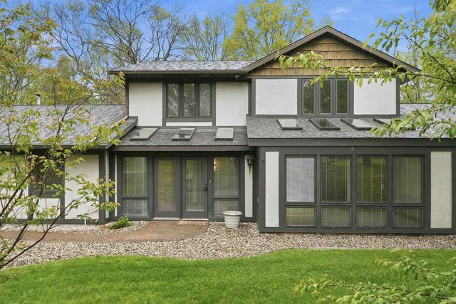 4627 Merriam Creek Drive, Fort Wayne, IN 46816