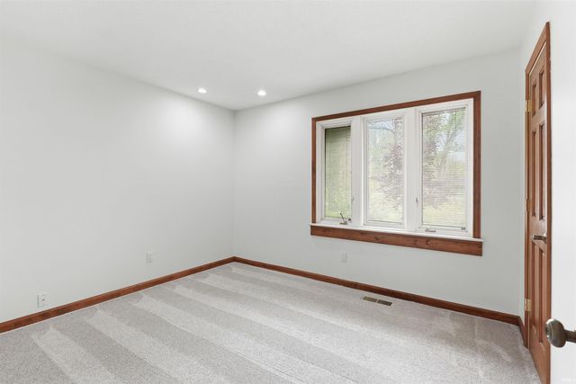 4627 Merriam Creek Drive, Fort Wayne, IN 46816