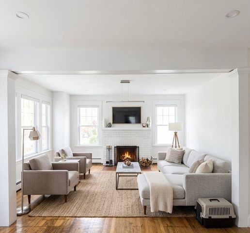 14 Hammondswood 2, Newton, MA 02467