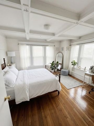 14 Hammondswood 2, Newton, MA 02467