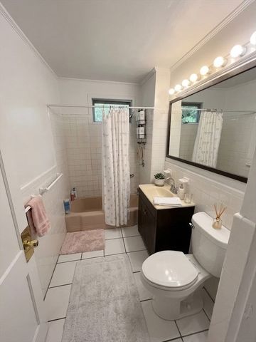 14 Hammondswood 2, Newton, MA 02467