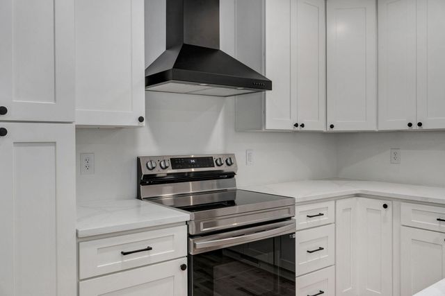 2145 E Shady Glen Drive, Springfield, MO 65804