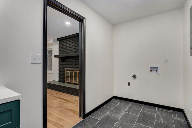 2145 E Shady Glen Drive, Springfield, MO 65804