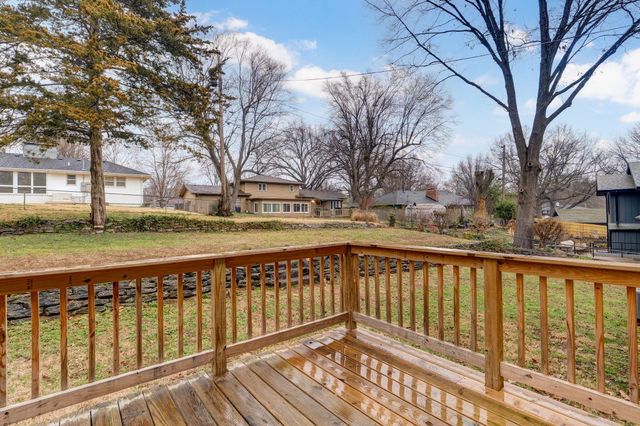2145 E Shady Glen Drive, Springfield, MO 65804