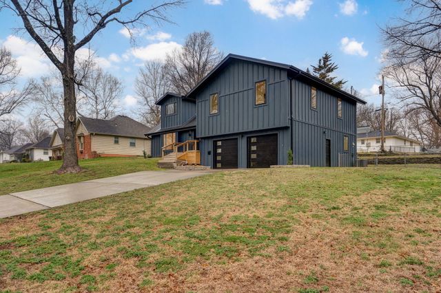 2145 E Shady Glen Drive, Springfield, MO 65804