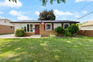 13108 Fairway Drive, Crestwood, IL 60418