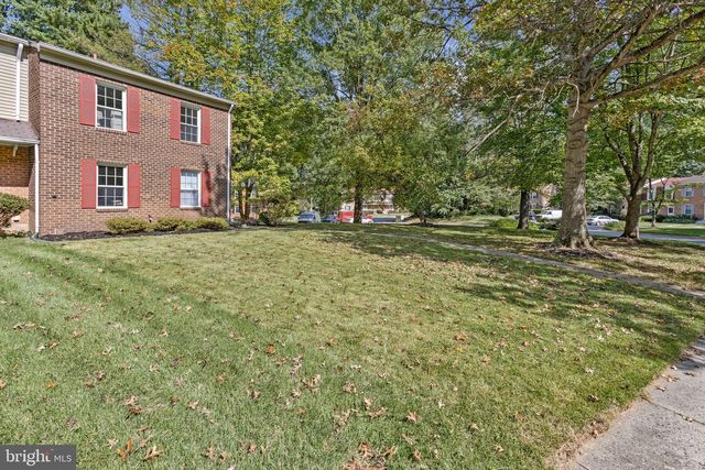 6401 OLD SCOTTS CT, Springfield, VA 22152