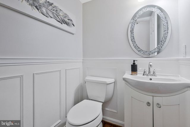 6401 OLD SCOTTS CT, Springfield, VA 22152