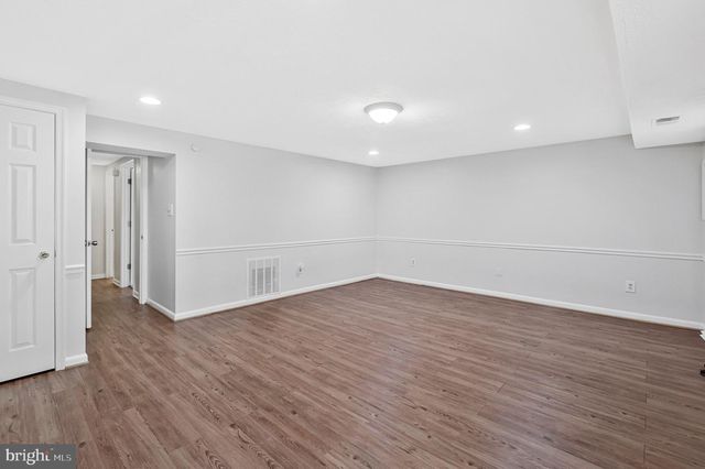 6401 OLD SCOTTS CT, Springfield, VA 22152