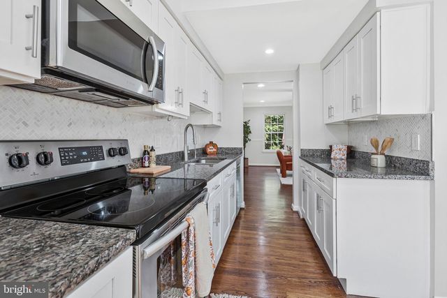 6401 OLD SCOTTS CT, Springfield, VA 22152