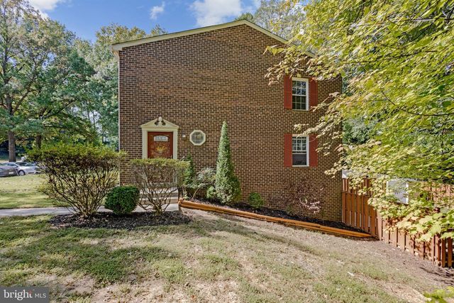 6401 OLD SCOTTS CT, Springfield, VA 22152
