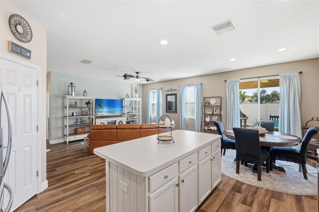 12122 RAMBLING STREAM DRIVE, Riverview, FL 33569