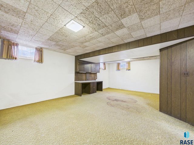 636 N Leadale Ave Avenue, Sioux Falls, SD 57103