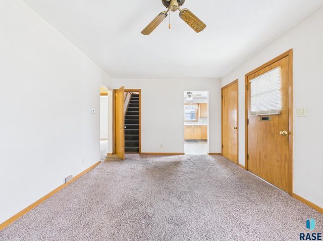 636 N Leadale Ave Avenue, Sioux Falls, SD 57103