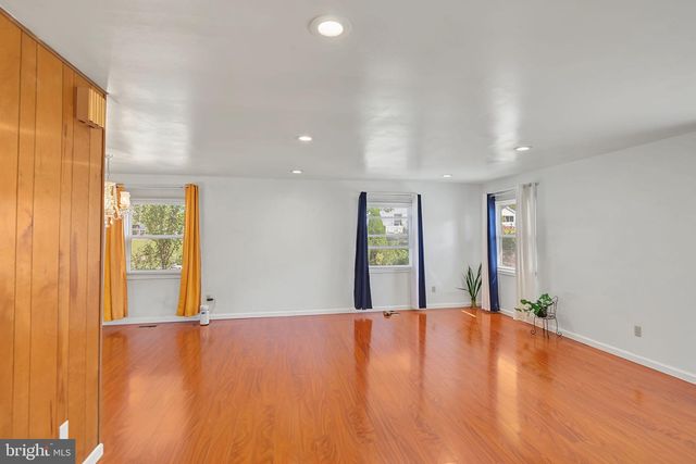 119 COUNTRY CLUB RD, Willingboro, NJ 08046