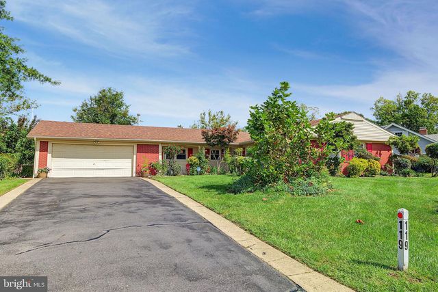 119 COUNTRY CLUB RD, Willingboro, NJ 08046