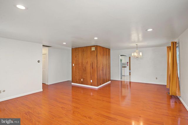 119 COUNTRY CLUB RD, Willingboro, NJ 08046