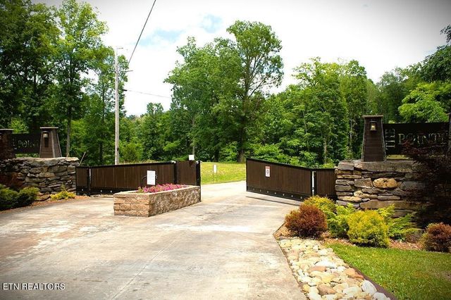 82 Mallard rd, Hilham, TN 38568