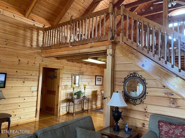 82 Mallard rd, Hilham, TN 38568