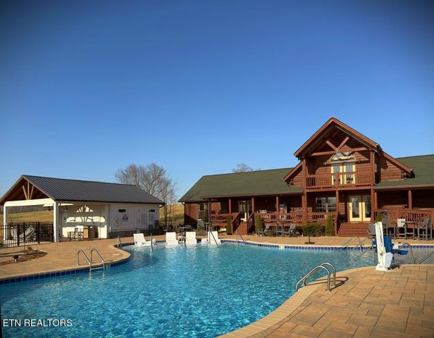 82 Mallard rd, Hilham, TN 38568