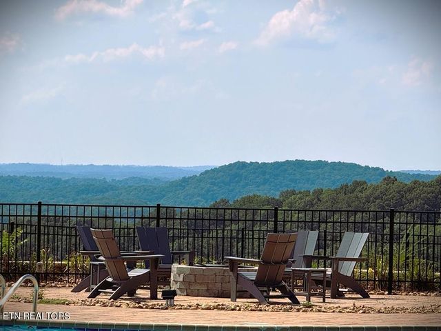 82 Mallard rd, Hilham, TN 38568