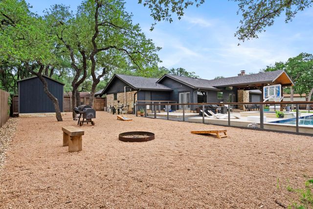 2802 Robin RD, Manchaca, TX 78652