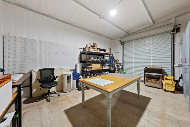 2802 Robin RD, Manchaca, TX 78652