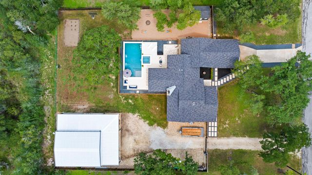 2802 Robin RD, Manchaca, TX 78652