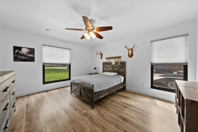 2802 Robin RD, Manchaca, TX 78652