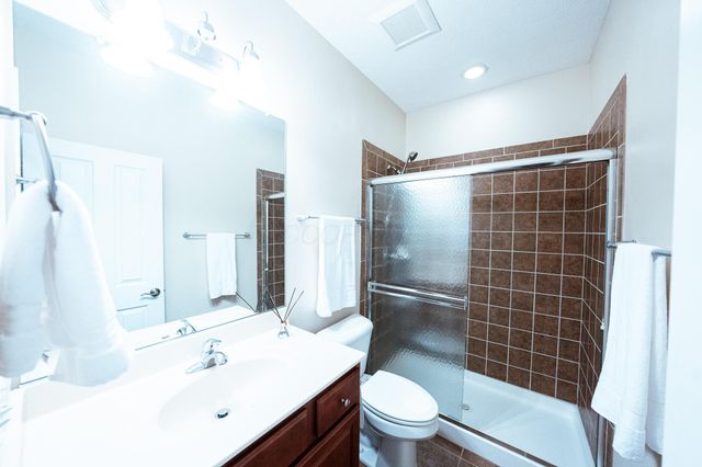 1143 Little Bear Place, Lewis Center, OH 43035