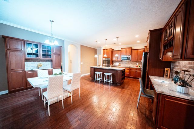 1143 Little Bear Place, Lewis Center, OH 43035