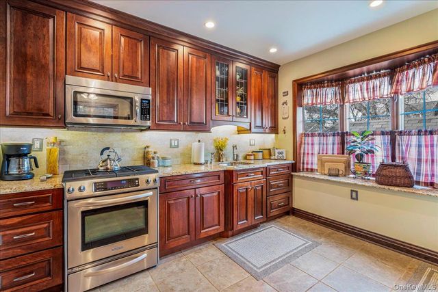 2724 166th Street, Flushing, NY 11358