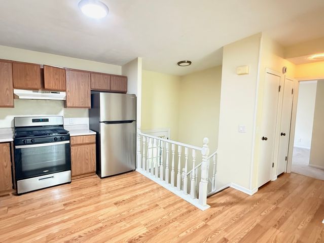 653 Ziegler Drive 653, Grayslake, IL 60030