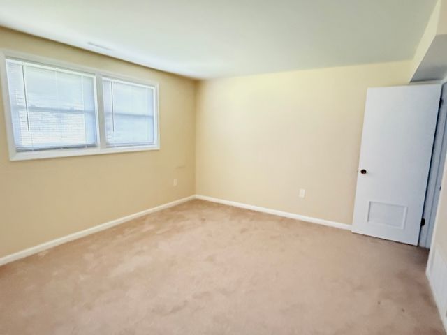653 Ziegler Drive 653, Grayslake, IL 60030