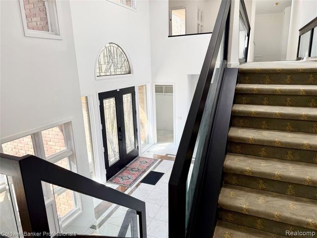 4692 W Wickford, Bloomfield Hills, MI 48302