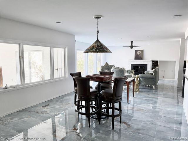 4692 W Wickford, Bloomfield Hills, MI 48302