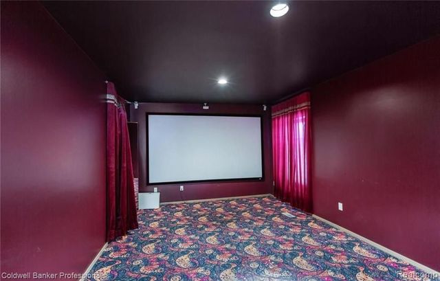 4692 W Wickford, Bloomfield Hills, MI 48302