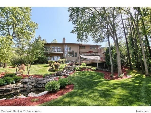 4692 W Wickford, Bloomfield Hills, MI 48302