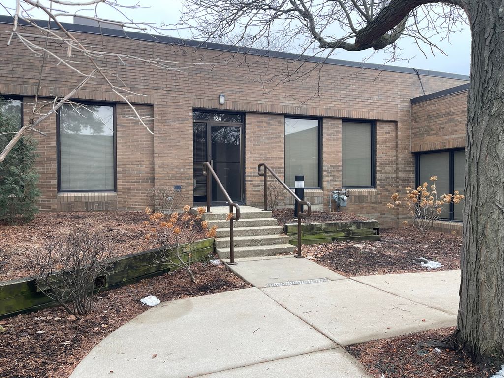 4260 Westbrook Drive 124, Aurora, IL 60504