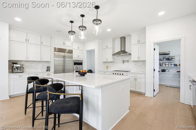 51350 Stone Meadow Court, Northville, MI 48167