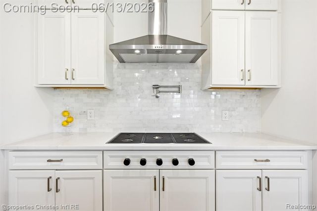 51350 Stone Meadow Court, Northville, MI 48167