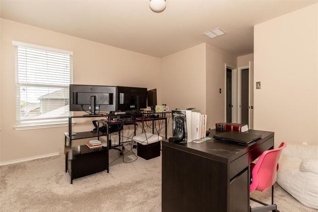 318 Hyltin ST, Hutto, TX 78634
