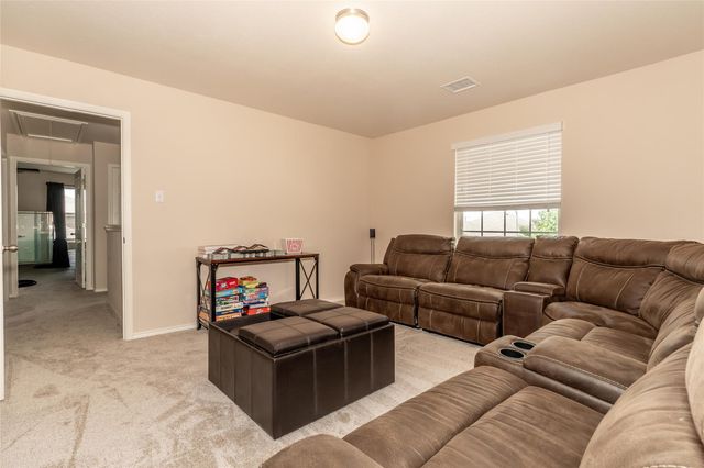 318 Hyltin ST, Hutto, TX 78634