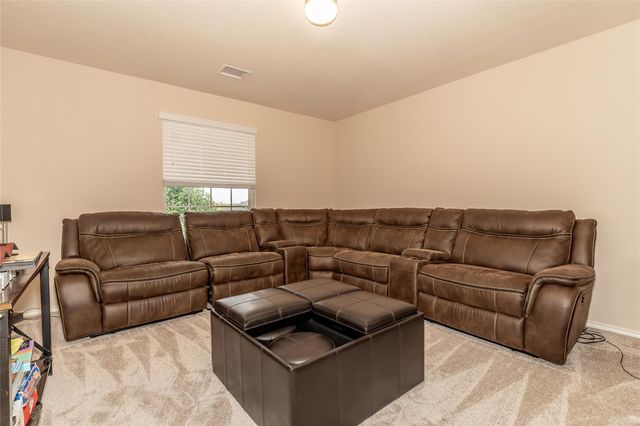 318 Hyltin ST, Hutto, TX 78634