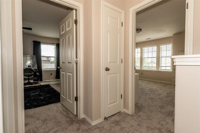 318 Hyltin ST, Hutto, TX 78634