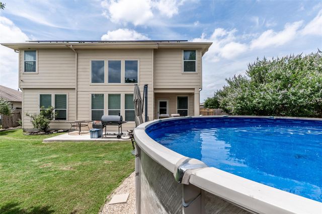 318 Hyltin ST, Hutto, TX 78634