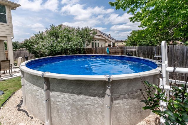 318 Hyltin ST, Hutto, TX 78634