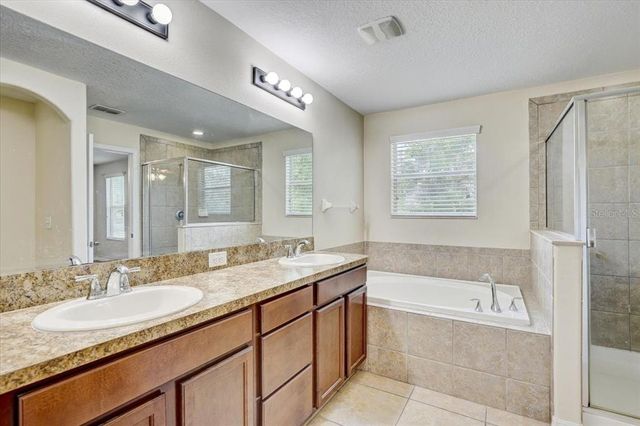 10524 WHITE PEACOCK PLACE, Riverview, FL 33578