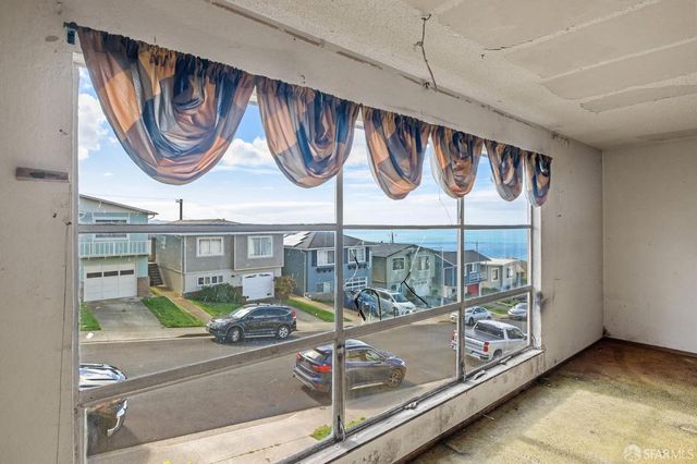 60 Rockford Avenue, Daly City, CA 94015