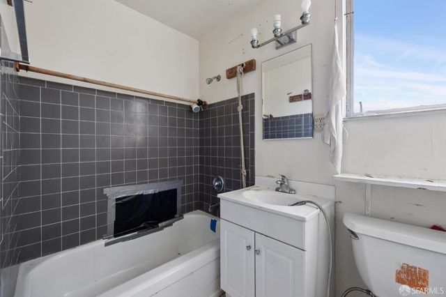 60 Rockford Avenue, Daly City, CA 94015